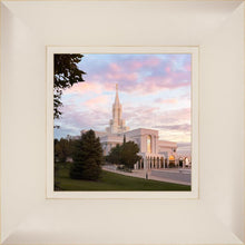 Load image into Gallery viewer, Bountiful Pastel Light