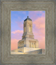 Load image into Gallery viewer, Helena Montana Look Up