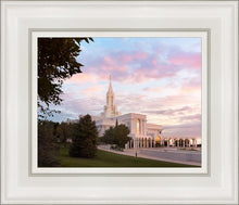 Load image into Gallery viewer, Bountiful Pastel Light