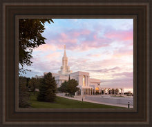 Load image into Gallery viewer, Bountiful Pastel Light