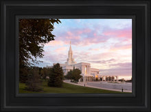 Load image into Gallery viewer, Bountiful Pastel Light