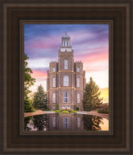 Load image into Gallery viewer, Logan Front