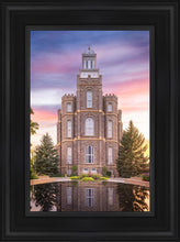 Load image into Gallery viewer, Logan Front