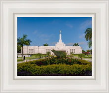 Load image into Gallery viewer, Mérida Mexico Garden Peace