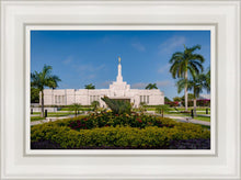 Load image into Gallery viewer, Mérida Mexico Garden Peace