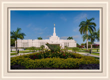 Load image into Gallery viewer, Mérida Mexico Garden Peace