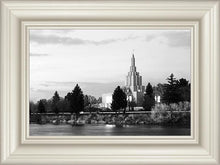 Load image into Gallery viewer, Idaho Falls B&W
