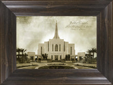 Load image into Gallery viewer, Gilbert Temple Vintage