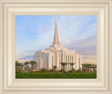 Load image into Gallery viewer, Gilbert 02