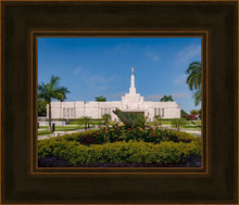 Load image into Gallery viewer, Mérida Mexico Garden Peace