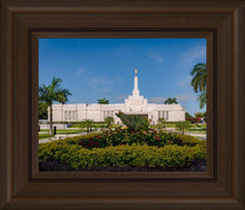 Load image into Gallery viewer, Mérida Mexico Garden Peace