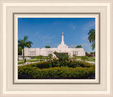 Load image into Gallery viewer, Mérida Mexico Garden Peace