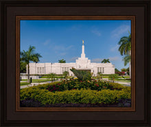 Load image into Gallery viewer, Mérida Mexico Garden Peace