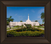 Load image into Gallery viewer, Mérida Mexico Garden Peace