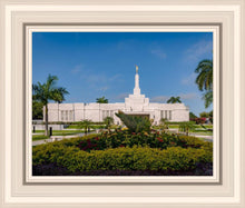 Load image into Gallery viewer, Mérida Mexico Garden Peace
