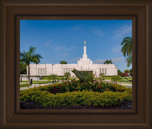 Load image into Gallery viewer, Mérida Mexico Garden Peace