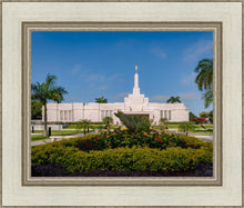 Load image into Gallery viewer, Mérida Mexico Garden Peace