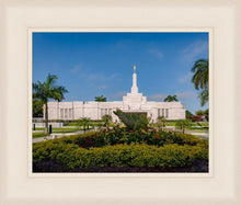 Load image into Gallery viewer, Mérida Mexico Garden Peace