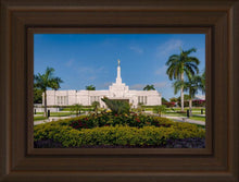 Load image into Gallery viewer, Mérida Mexico Garden Peace
