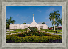 Load image into Gallery viewer, Mérida Mexico Garden Peace