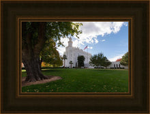 Load image into Gallery viewer, Saint George Fall Leaves
