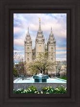 Load image into Gallery viewer, Salt Lake Temple Spring Fountain