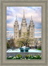 Load image into Gallery viewer, Salt Lake Temple Spring Fountain