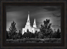 Load image into Gallery viewer, Kansas City Sentinel On The Plains Open Edition Canvas / 36 X 24 Frame L 32 1/4 44 Art
