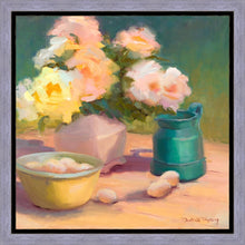Load image into Gallery viewer, Fresh Cut Roses
