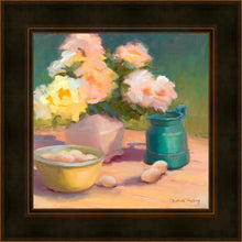 Load image into Gallery viewer, Fresh Cut Roses
