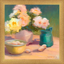 Load image into Gallery viewer, Fresh Cut Roses
