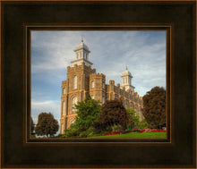 Load image into Gallery viewer, Logan Utah Temple House on a Hill
