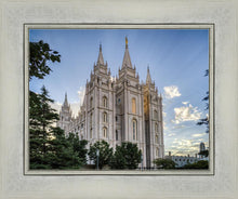 Load image into Gallery viewer, Salt Lake City Utah Temple Rays of Light
