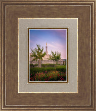Load image into Gallery viewer, Spokane Flowers
