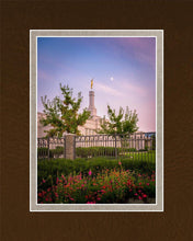 Load image into Gallery viewer, Spokane Flowers
