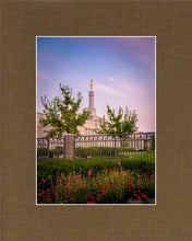 Load image into Gallery viewer, Spokane Flowers
