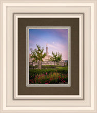 Load image into Gallery viewer, Spokane Flowers
