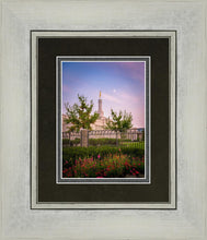 Load image into Gallery viewer, Spokane Flowers
