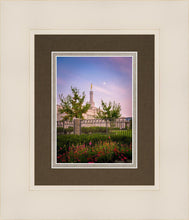 Load image into Gallery viewer, Spokane Flowers
