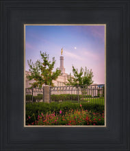 Load image into Gallery viewer, Spokane Flowers
