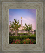 Load image into Gallery viewer, Spokane Flowers
