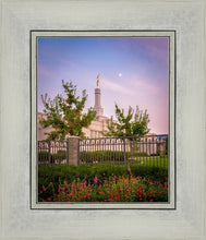 Load image into Gallery viewer, Spokane Flowers
