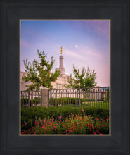 Load image into Gallery viewer, Spokane Flowers
