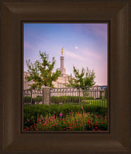 Load image into Gallery viewer, Spokane Flowers
