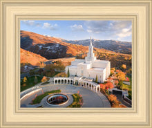 Load image into Gallery viewer, Bountiful - Winter Meets Fall
