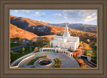 Load image into Gallery viewer, Bountiful - Winter Meets Fall
