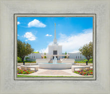 Load image into Gallery viewer, Denver Daytime Fountain
