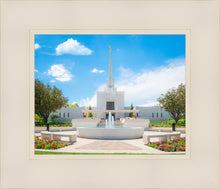 Load image into Gallery viewer, Denver Daytime Fountain
