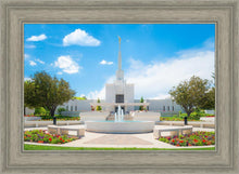 Load image into Gallery viewer, Denver Daytime Fountain
