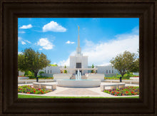 Load image into Gallery viewer, Denver Daytime Fountain
